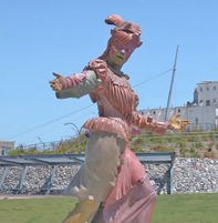 statue